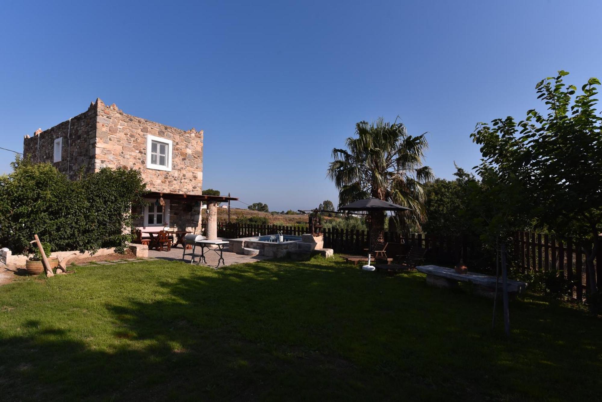 Traditional Kos Villa With Swimming Pool, Lawn Yard And Bbq Exterior photo